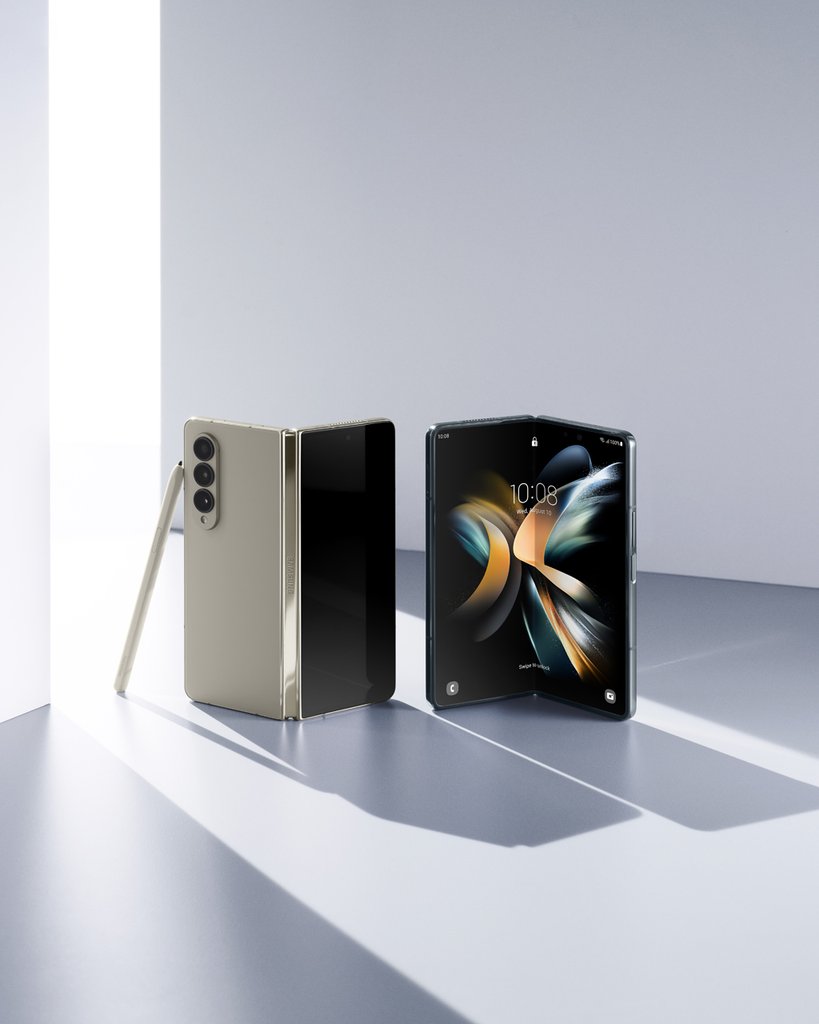 Galaxy Z Fold4 (F936B)