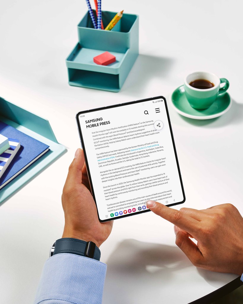 Galaxy Z Fold5 (F946B)