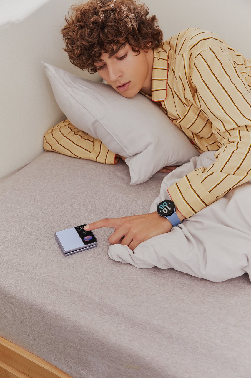 Galaxy Z Flip4 (F721B)
