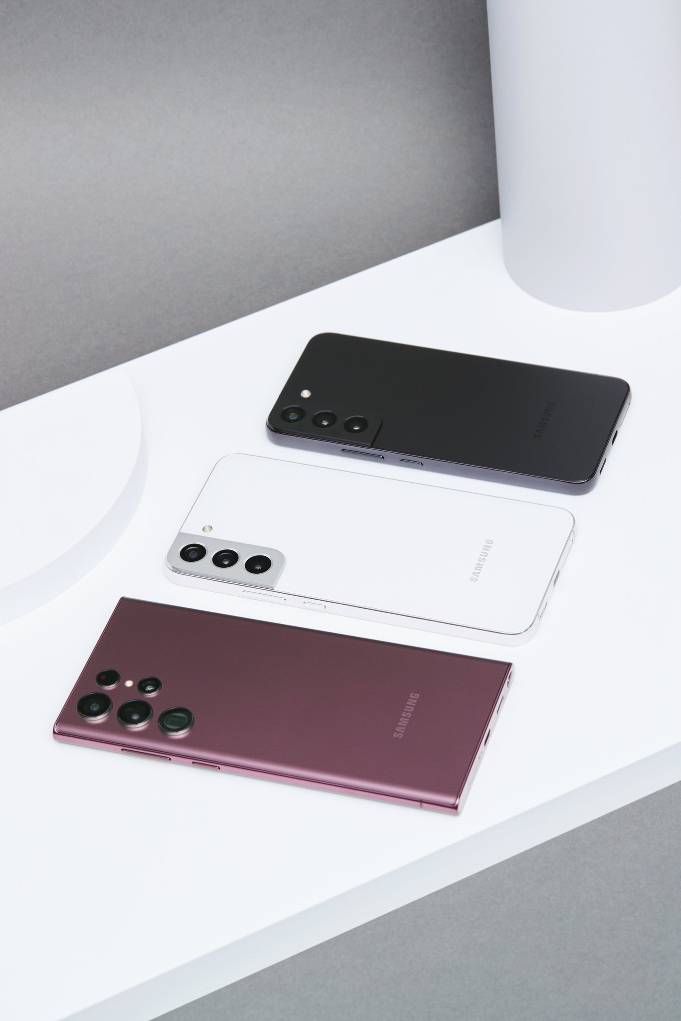 Galaxy S22+ (S906B)